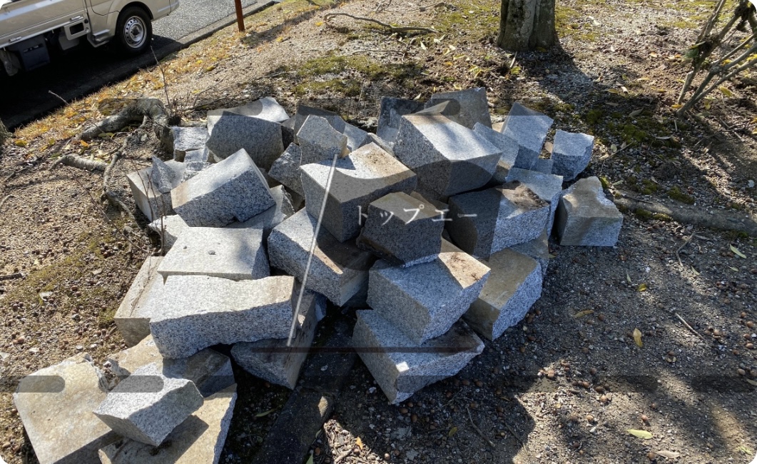 お墓じまいの具体的な流れとは?【トップエー石材店】 トップエー石材店は国産石材・外国石材の卸販売から設計、施工、戒名法名文字追加彫刻、定期メンテナンス、お墓じまい撤去処分など一貫サービスを自社で行っております。その他、墓地霊園(市営墓地、寺院墓地、共同墓地)の紹介や永代供養墓のご案内サポートにも幅広くご対応しています。ご相談・お見積り無料▶︎川西市、伊丹市、西宮市、尼崎市、宝塚市、池田市、箕面市、豊中市、吹田市など兵庫県大阪府一円で活動しています!