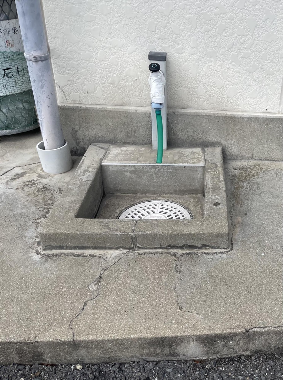 小戸霊園の水汲場
